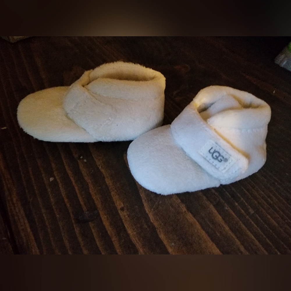 UGG Bundle - Picture 5 of 10